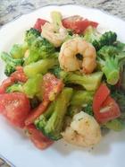 トマトとエビとブロッコリー炒め